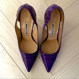 Manolo Blahnik patent purple pumps 37